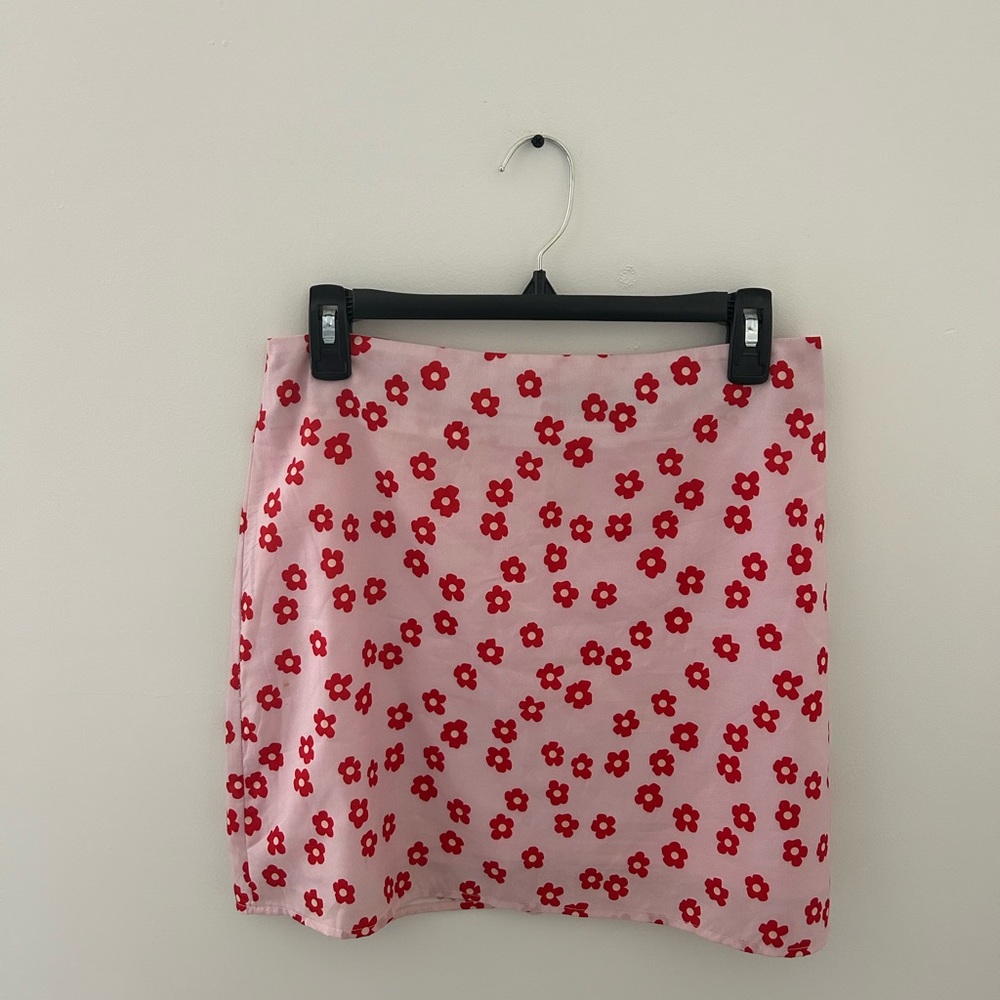 SHEIN FLORAL SKIRT
